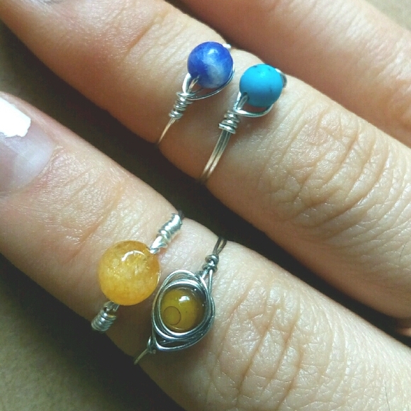 Handmade stackable crystal midi ring set - Picture 2 of 3